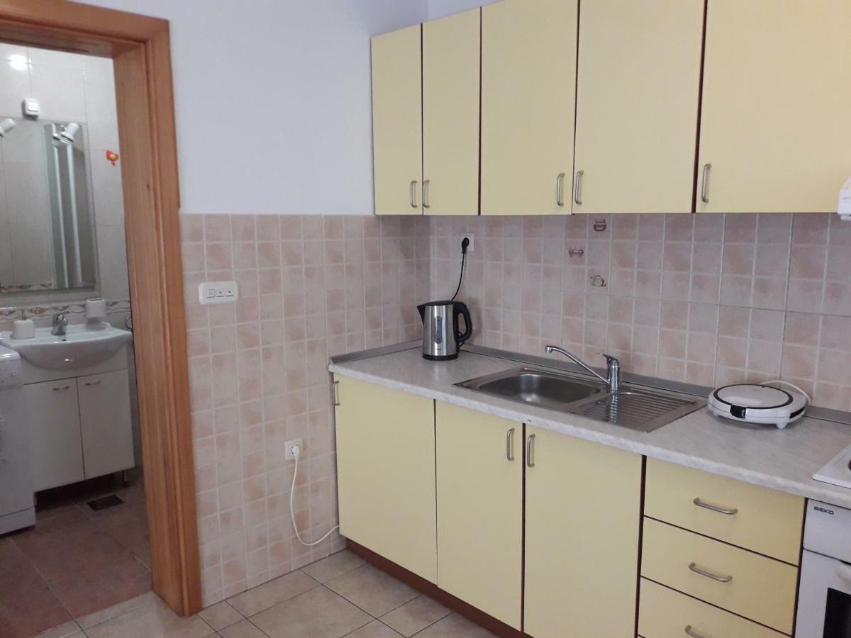 Apartman Mona Aparthotel Mostar Bagian luar foto